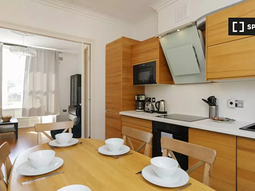 Immagine 7 di Appartamento in affitto  in B Mornington Terrace a Camden Town