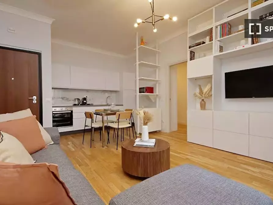 Immagine 1 di Appartamento in affitto  in Via Carlo Cattaneo a Roma