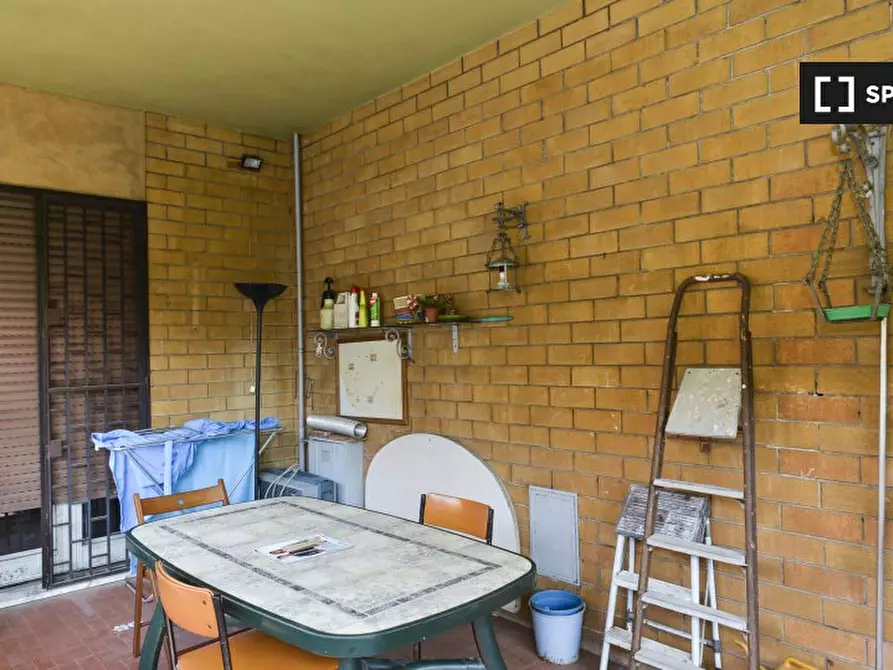 Immagine 10 di Camera condivisa in affitto  in Via Francesco Orestano a Roma