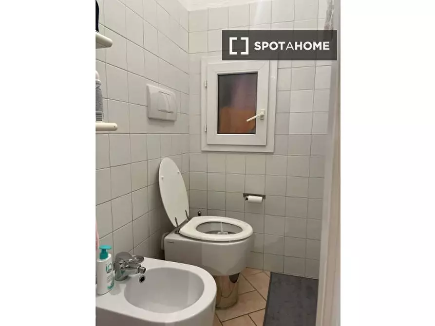 Immagine 11 di Ufficio in affitto  in Via San Vitale a Bologna