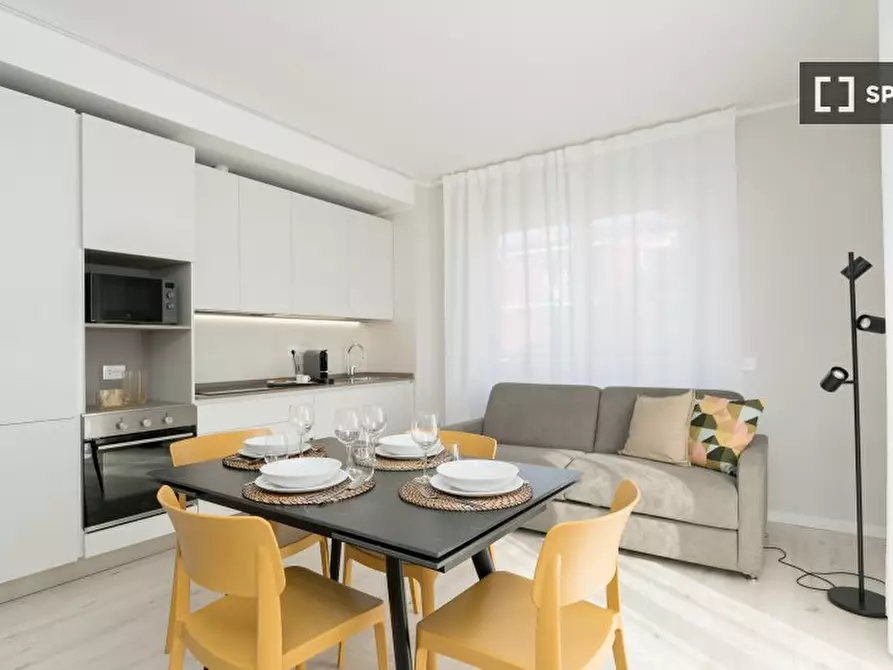 Immagine 11 di Appartamento in affitto  in Via Alfredo Comandini a Milano