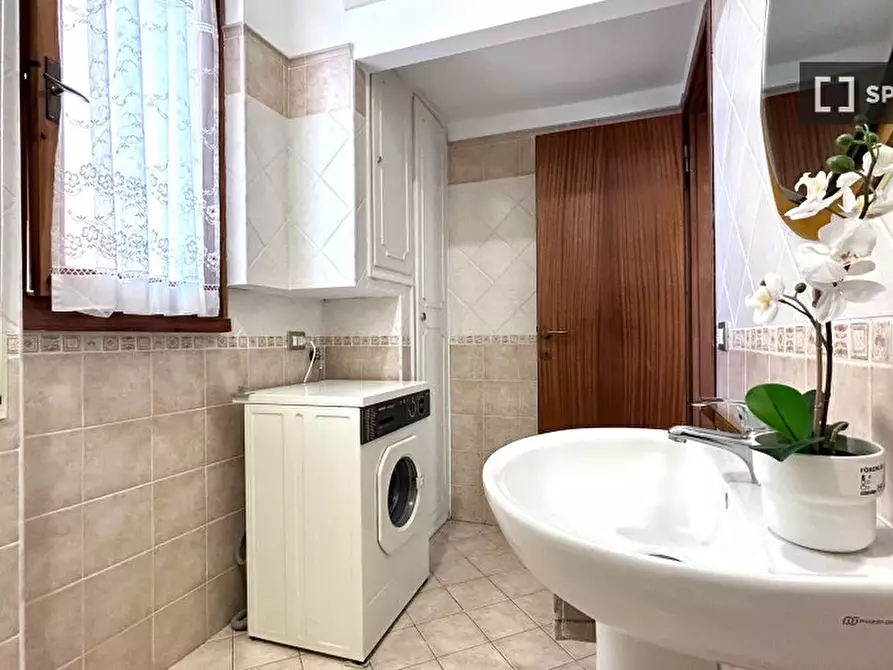 Immagine 18 di Camera condivisa in affitto  in Via Alfredo Cappellini a Firenze