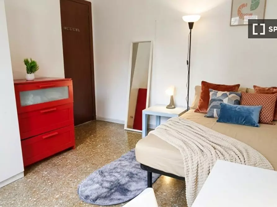 Immagine 4 di Camera condivisa in affitto  in Via Giulio Aristide Sartorio, 00147 Roma RM, Italy a Roma