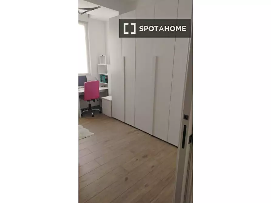 Immagine 3 di Camera condivisa in affitto  in Via Antonio Gramsci a Settimo Milanese
