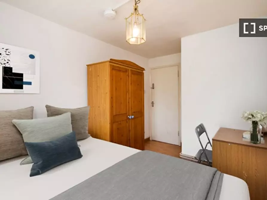 Immagine 3 di Camera condivisa in affitto  in St. Charles Square a Kensington