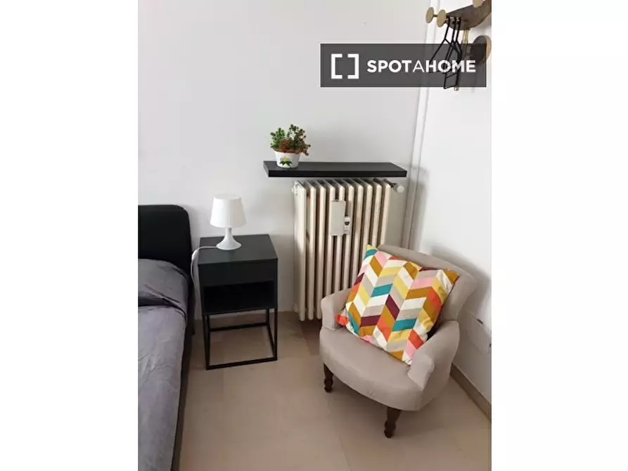 Immagine 7 di Appartamento in affitto  in Via dei Piatti a Milano