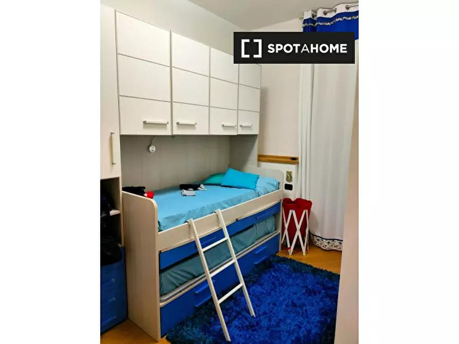 Immagine 2 di Camera condivisa in affitto  in Via Giudice Guglielmo a Cagliari