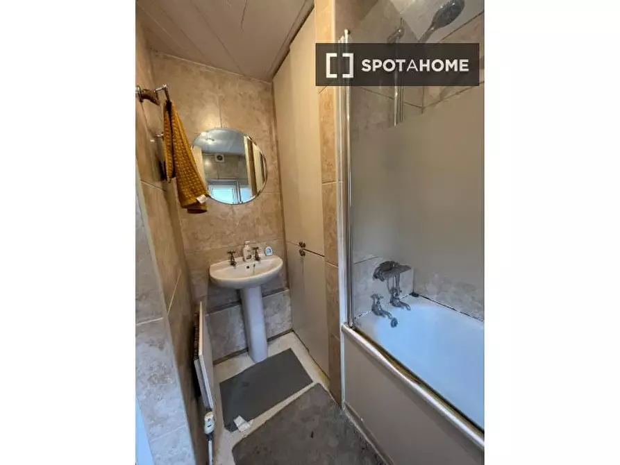 Immagine 7 di Camera condivisa in affitto  in Flat Macroom House a Paddington