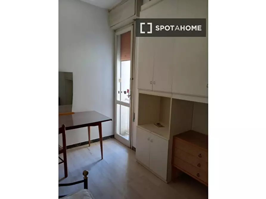 Immagine 2 di Camera condivisa in affitto  in Piazza S. Francesco a Bologna