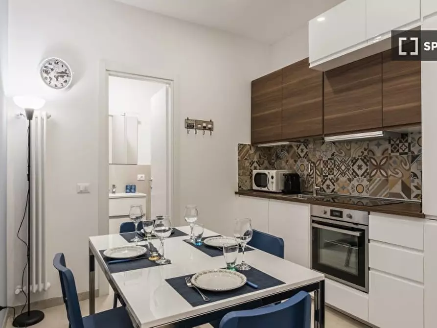 Immagine 13 di Appartamento in affitto  in Viale Giulio Cesare a Roma