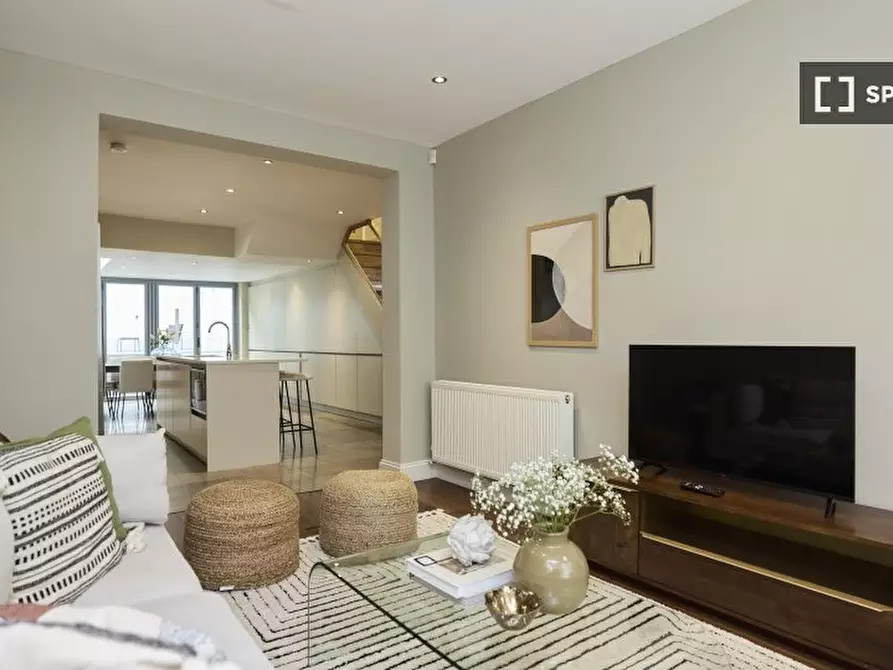 Immagine 11 di Appartamento in affitto  in Langton St a Kensington