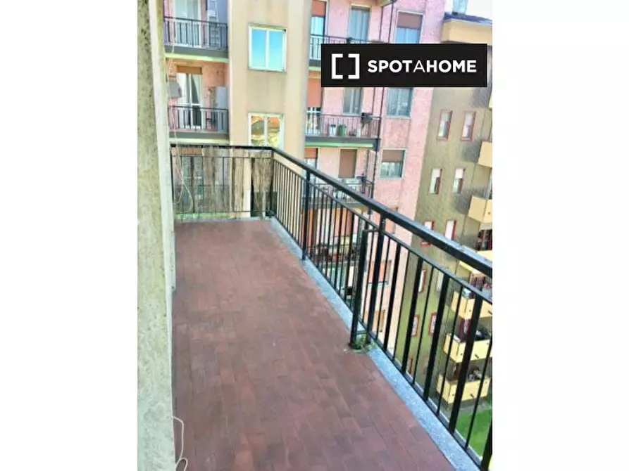 Immagine 8 di Camera condivisa in affitto  in Viale Lombardia a Buccinasco