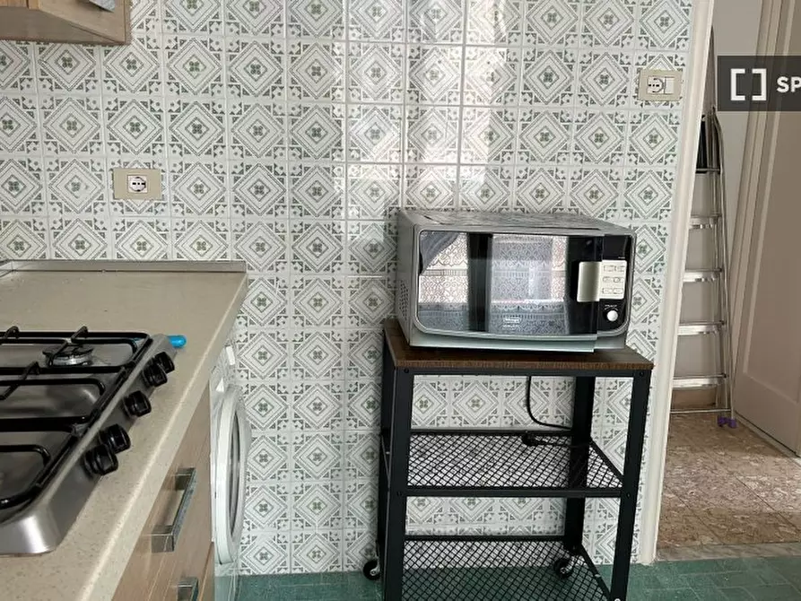 Immagine 5 di Appartamento in affitto  in Lungomare Paolo Toscanelli a Roma