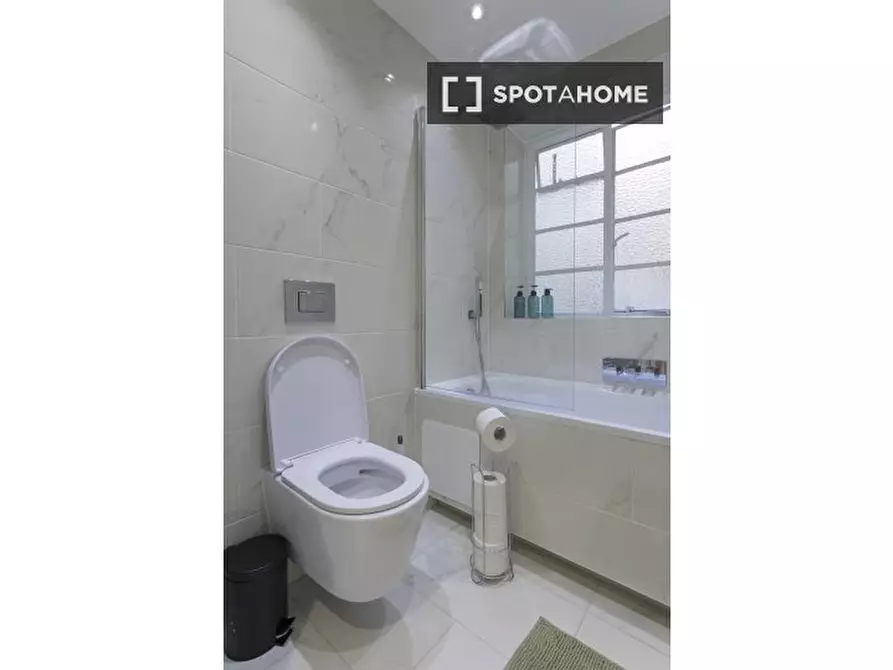 Immagine 9 di Appartamento in affitto  in Marlow Court a Camden Town