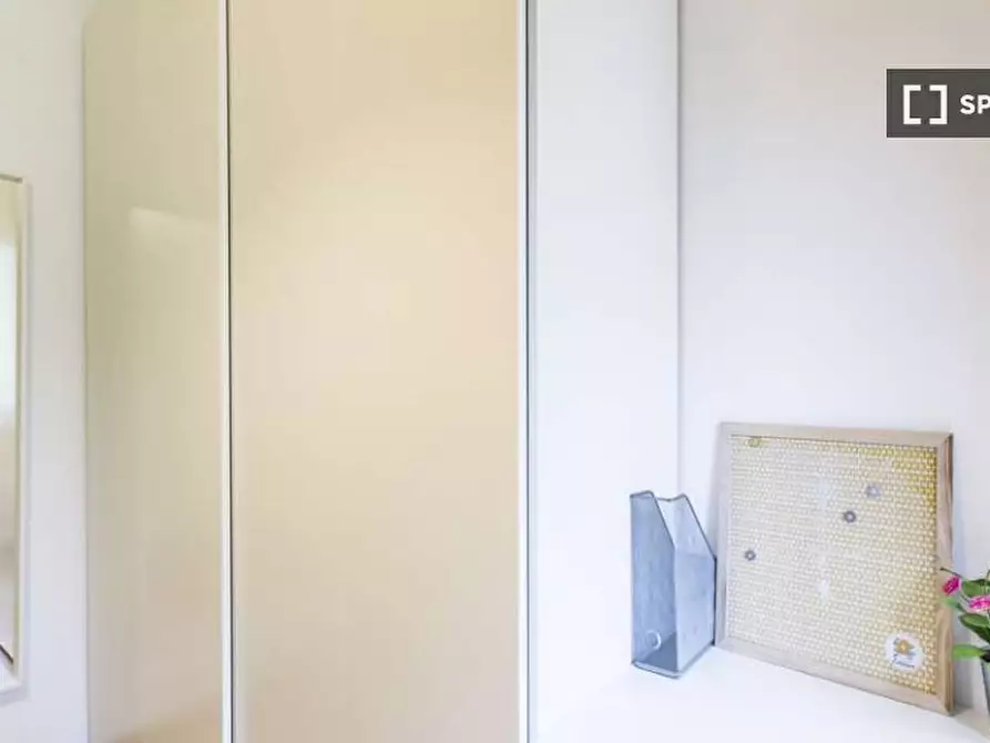 Immagine 5 di Camera condivisa in affitto  in Via Moncalvo Milan a Milano
