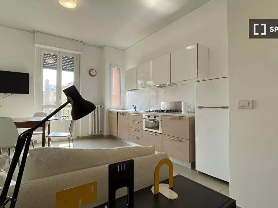 Immagine 1 di Appartamento in affitto  in Via Alfredo Oriani a Milano