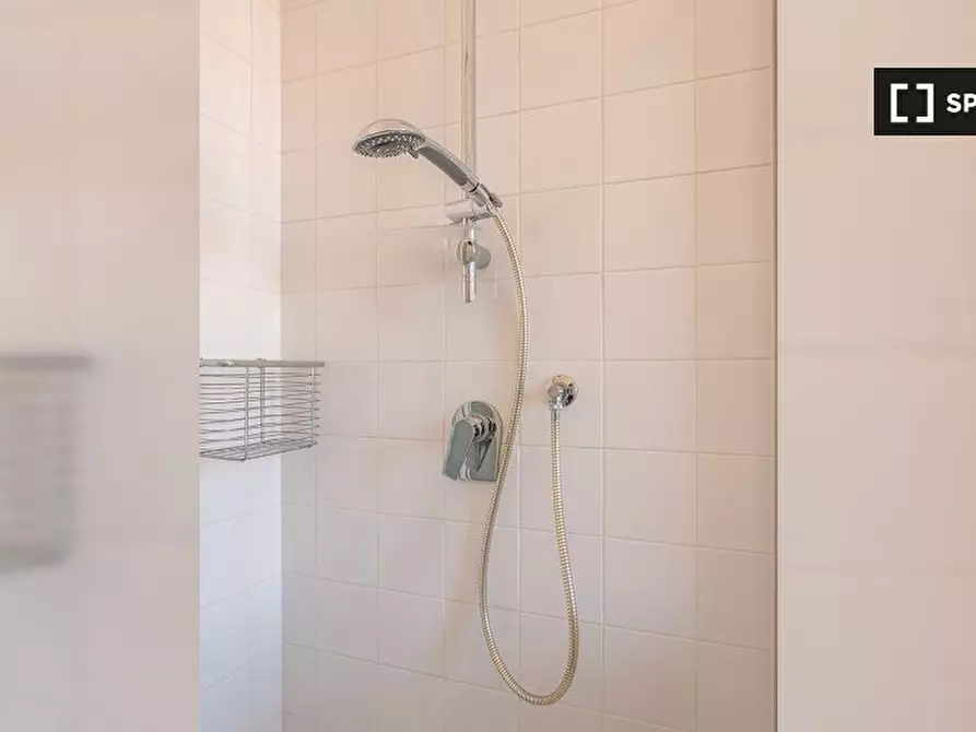 Immagine 13 di Camera condivisa in affitto  in Viale Sarca a Milano