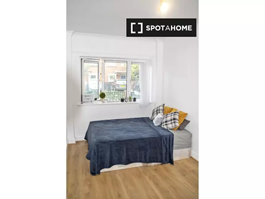 Immagine 12 di Camera condivisa in affitto  in Bruckner St a Kensington
