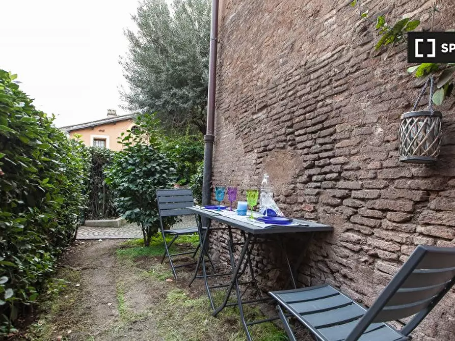 Immagine 9 di Appartamento in affitto  in Via di S. Giovanni Decollato a Roma