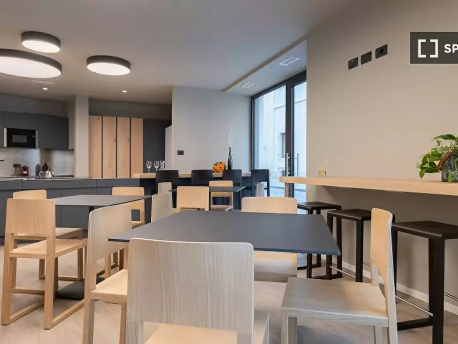 Immagine 13 di Camera condivisa in affitto  in San Giovanni a Trento