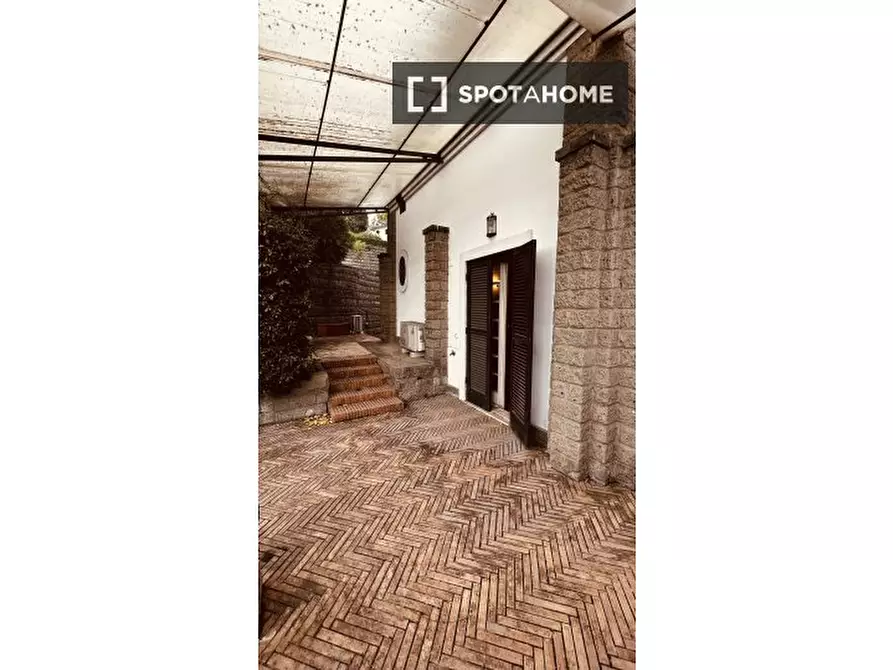 Immagine 15 di Camera condivisa in affitto  in Via della Camilluccia a Roma