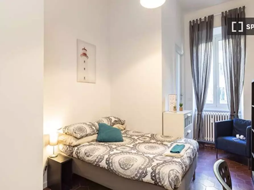 Immagine 2 di Camera condivisa in affitto  in Via Paolo Bassi a Milano