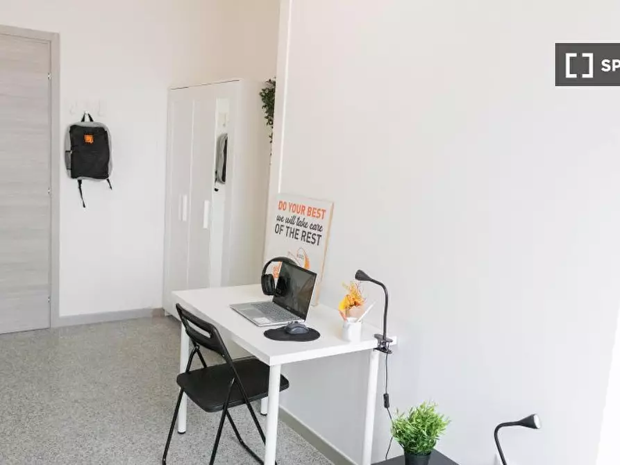 Immagine 2 di Camera condivisa in affitto  in Via Dante a Cagliari