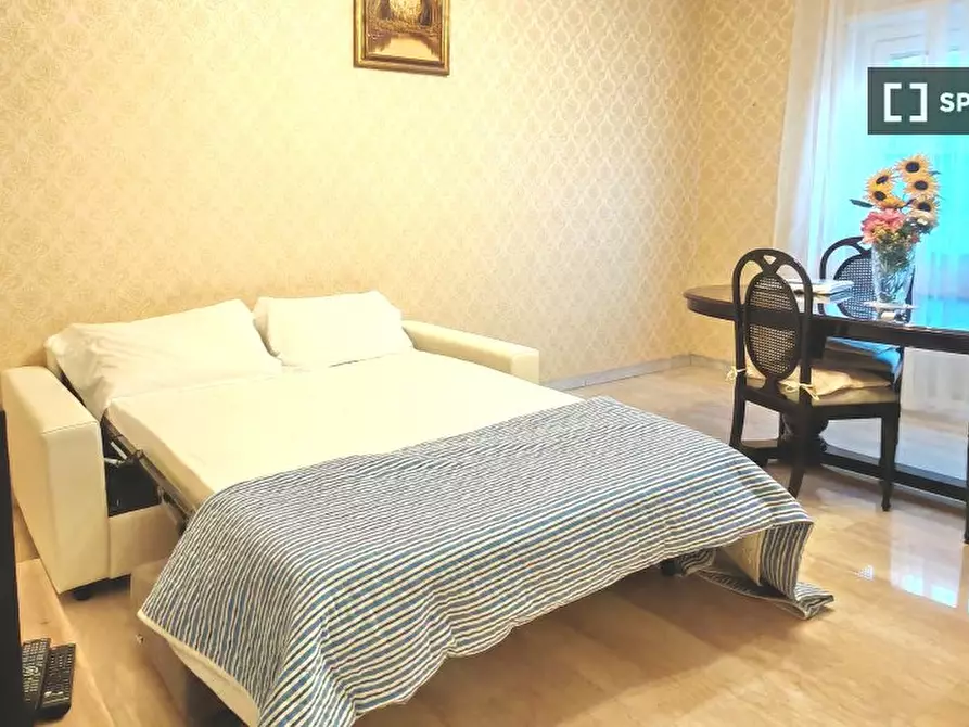 Immagine 2 di Appartamento in affitto  in Via Cipriano Facchinetti a Roma