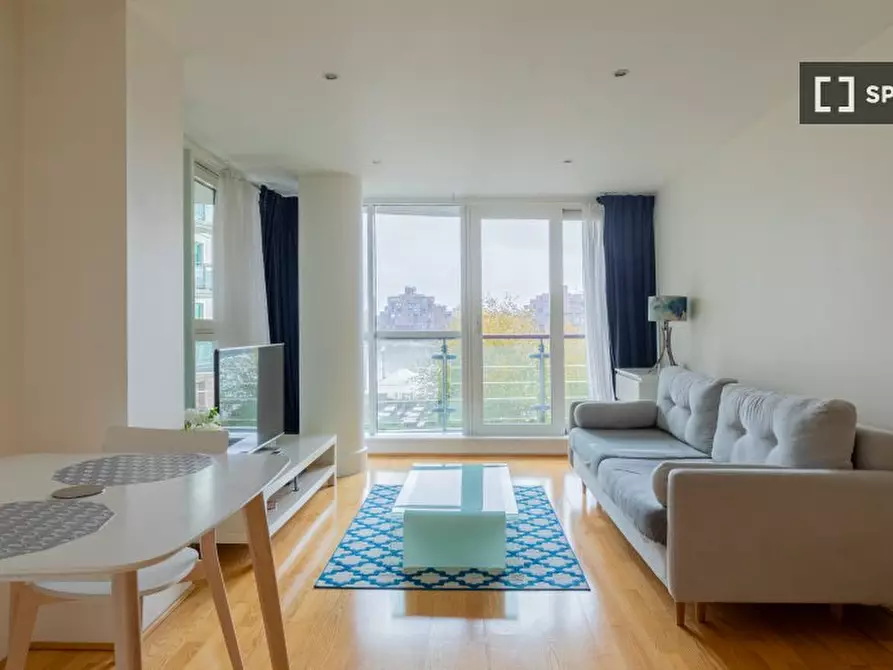 Immagine 2 di Appartamento in affitto  in St George Wharf a Lambeth