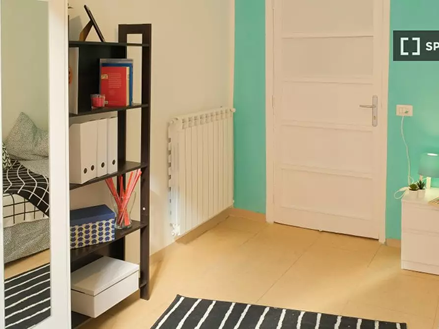 Immagine 5 di Camera condivisa in affitto  in Via Francesco Saverio Correra int. 15 a Napoli