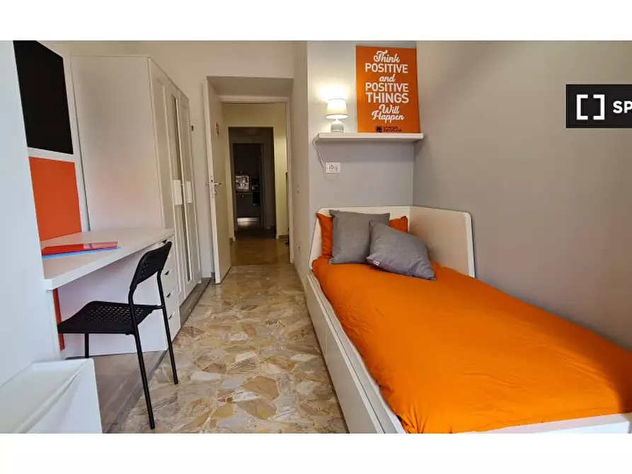 Immagine 6 di Camera condivisa in affitto  in Lungotevere di Pietra Papa a Roma