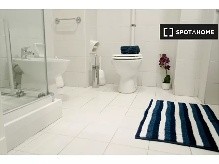 Immagine 6 di Camera condivisa in affitto  in Via Aldo Barbaro a Torino