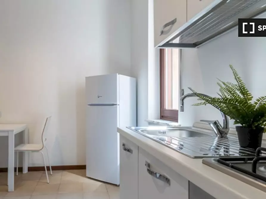 Immagine 7 di Camera condivisa in affitto  in Via Luciano Zuccoli a Milano