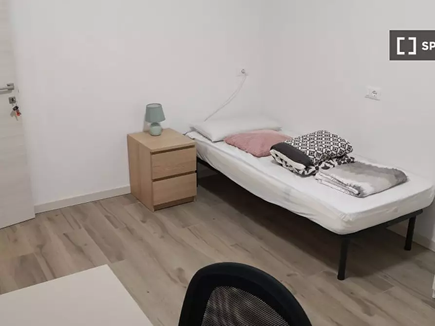 Immagine 2 di Camera condivisa in affitto  in Via Vecchia a Padova
