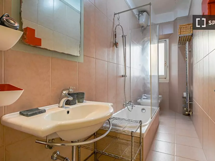 Immagine 11 di Appartamento in affitto  in Via Francesco Caracciolo a Firenze