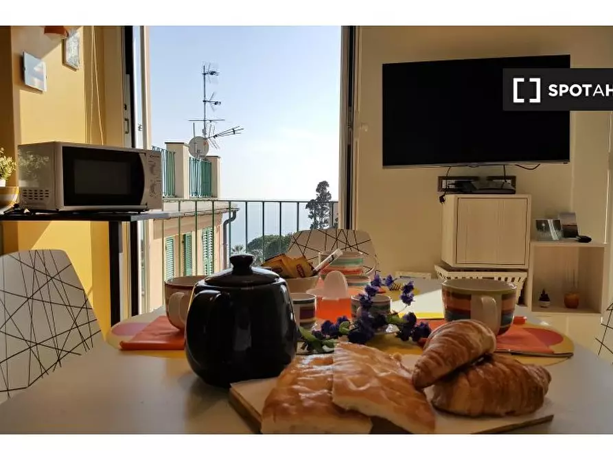 Immagine 3 di Appartamento in affitto  in Via Aurelia a Genova