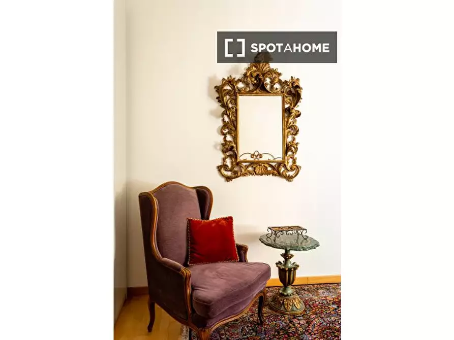 Immagine 13 di Appartamento in affitto  in Via del Tritone a Roma