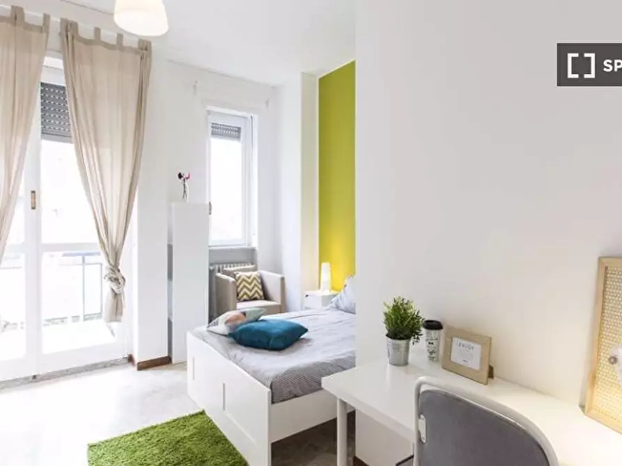 Immagine 3 di Camera condivisa in affitto  in Via dei Mandorli Milan a Monza