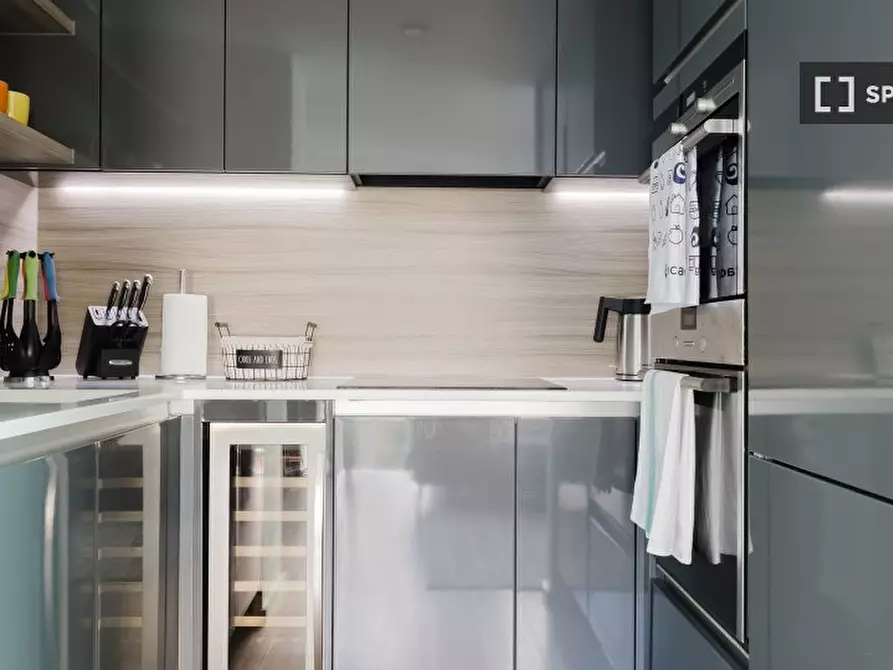 Immagine 2 di Appartamento in affitto  in Broomhill Road a Wandsworth