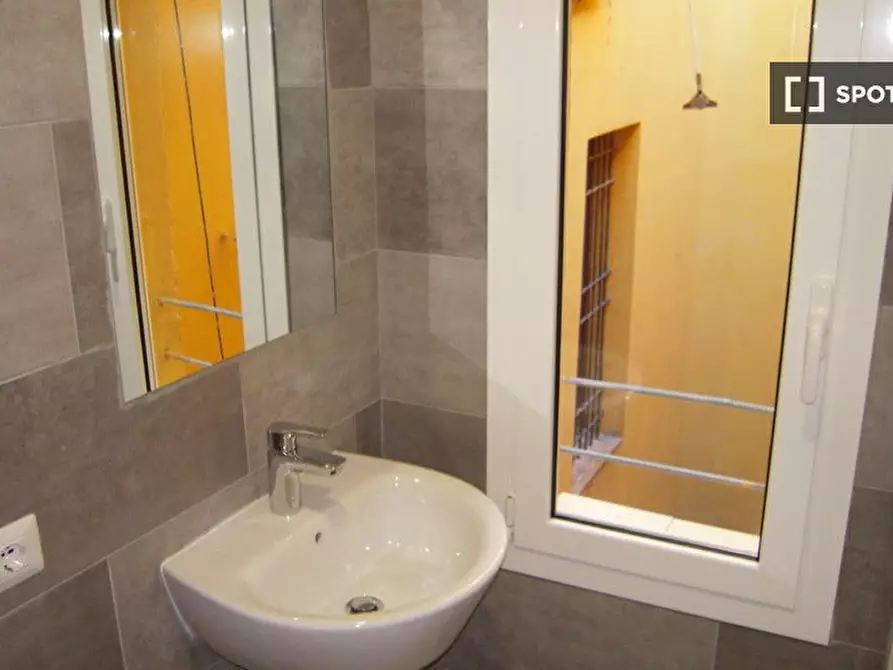 Immagine 17 di Ufficio in affitto  in Via Nazario Sauro a Bologna