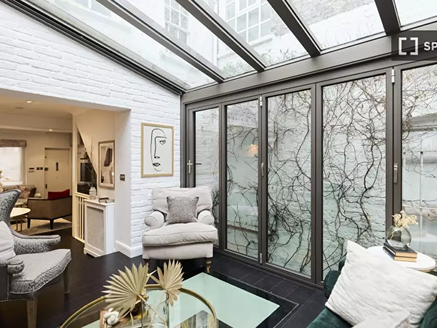 Immagine 18 di Appartamento in affitto  in Uxbridge St a Kensington