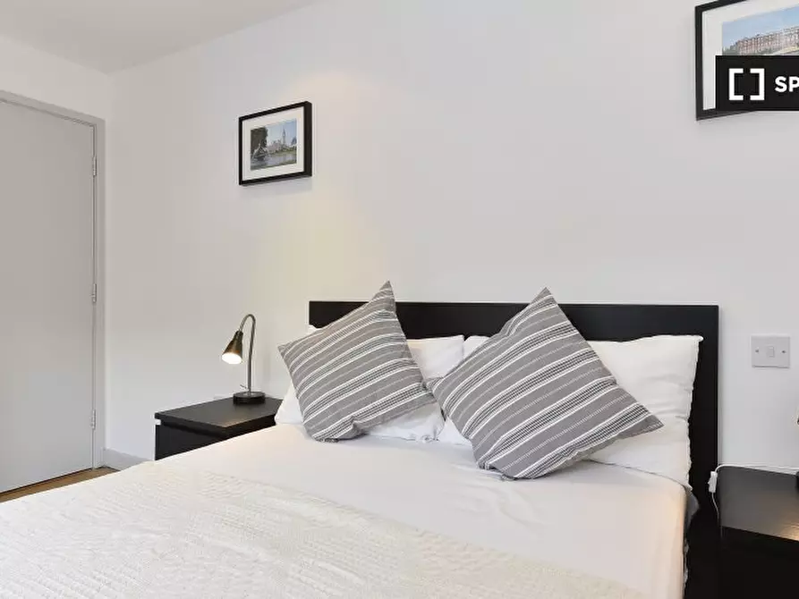 Immagine 10 di Appartamento in affitto  in Kentish Town Rd a Camden Town