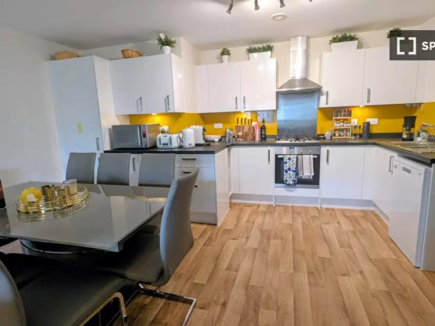 Immagine 2 di Appartamento in affitto  in flat a Kensington