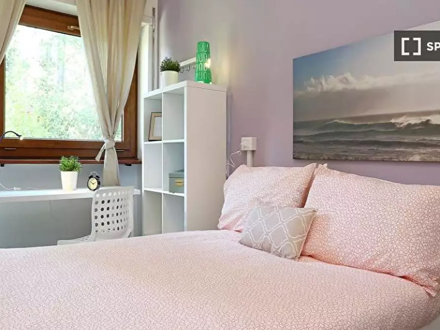 Immagine 3 di Camera condivisa in affitto  in Via della Camilluccia a Roma