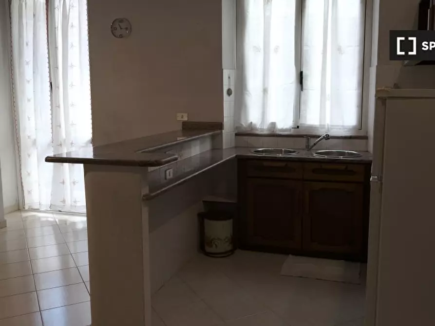 Immagine 11 di Camera condivisa in affitto  in Via Francesco Sivori a Genova