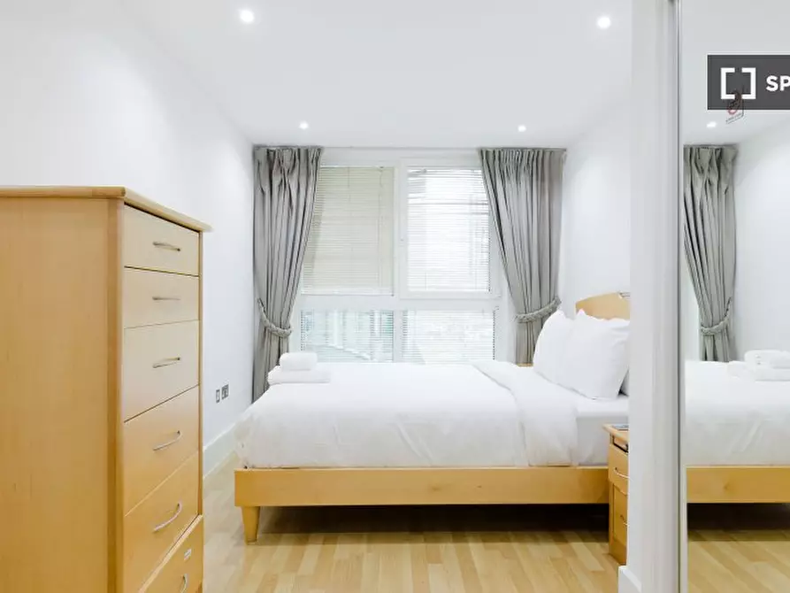 Immagine 6 di Appartamento in affitto  in St George Wharf a Lambeth