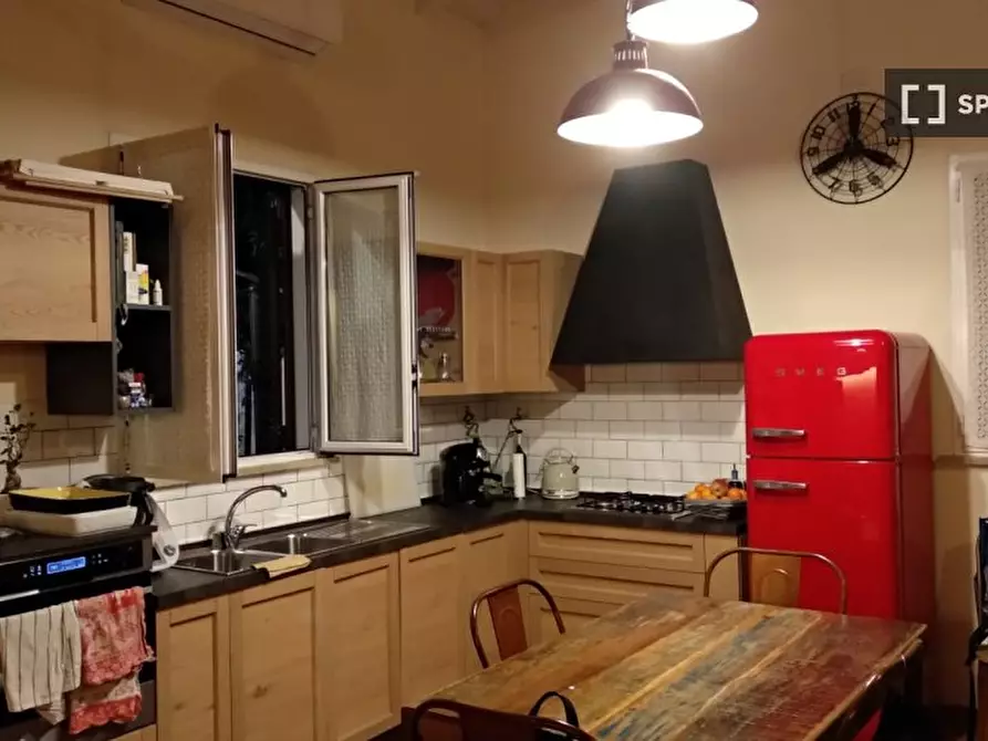 Immagine 4 di Ufficio in affitto  in Via del Mandrione a Roma