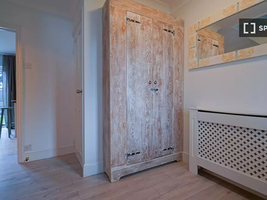 Immagine 17 di Appartamento in affitto  in Brampton Gardens a West Molesey