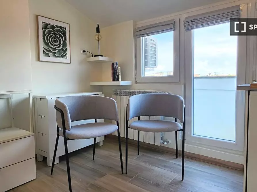 Immagine 2 di Ufficio in affitto  in Via Gallura a Milano