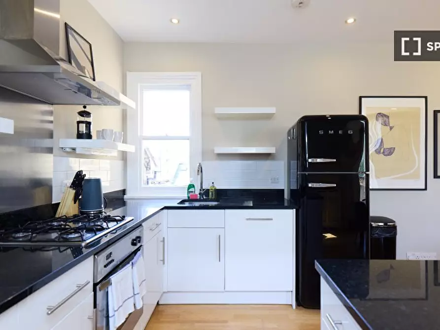 Immagine 10 di Appartamento in affitto  in Santos Road a Wandsworth